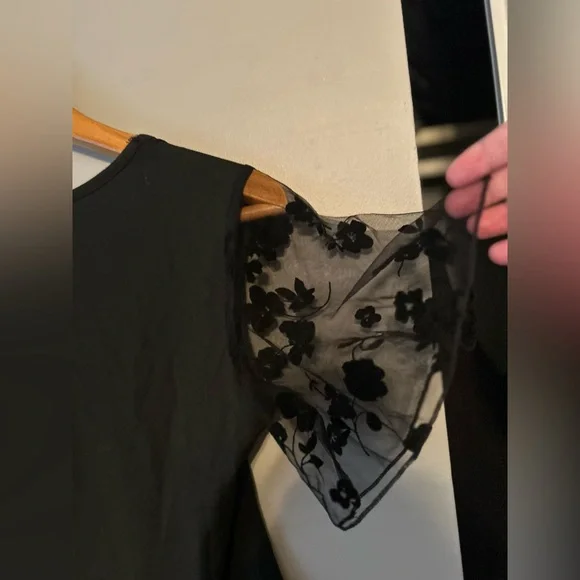 ✌️4/$20✌️ New bodysuit - Picture 4 of 9